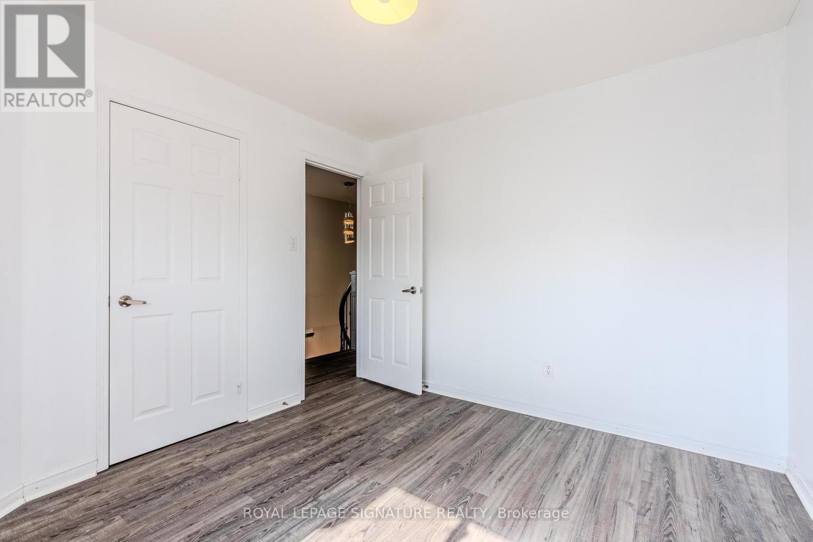 Single Family House for Sale in  LIVINGSTONE STREET Barrie (Northwest) 