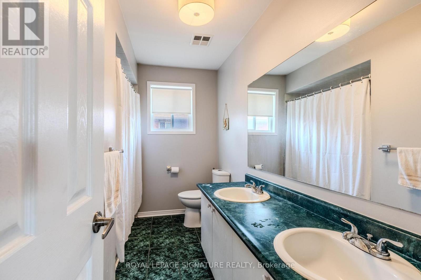 Single Family House for Sale in  LIVINGSTONE STREET Barrie (Northwest) 