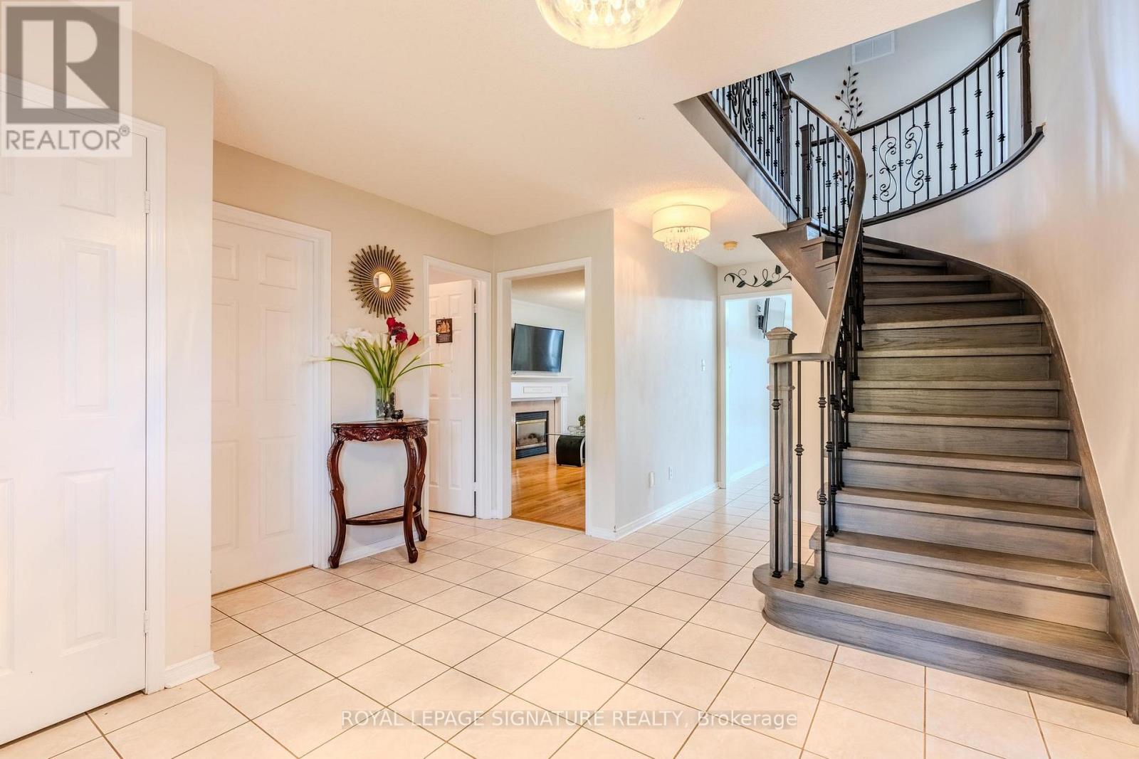 Single Family House for Sale in  LIVINGSTONE STREET Barrie (Northwest) 