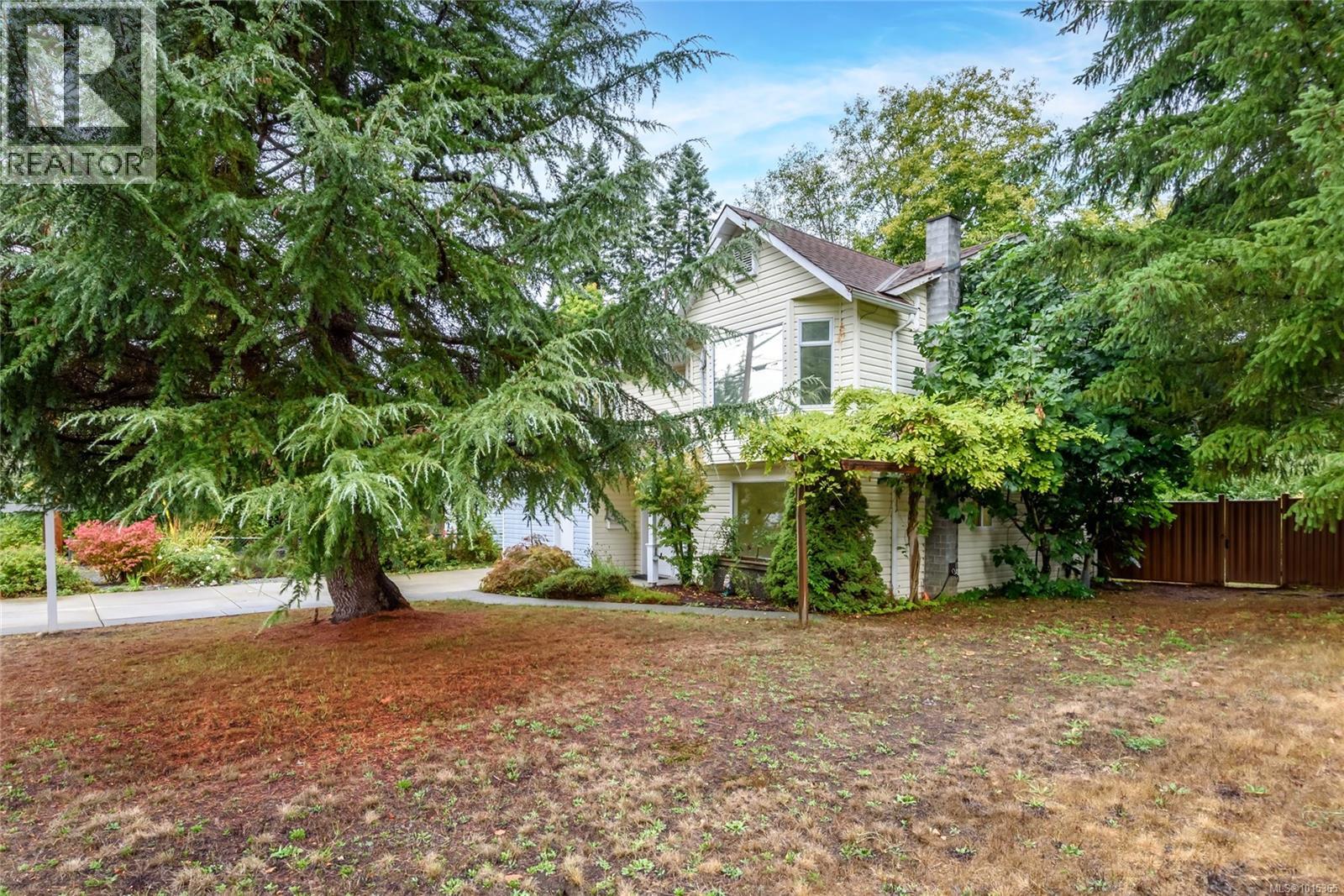 1520 Embleton Cres, Courtenay