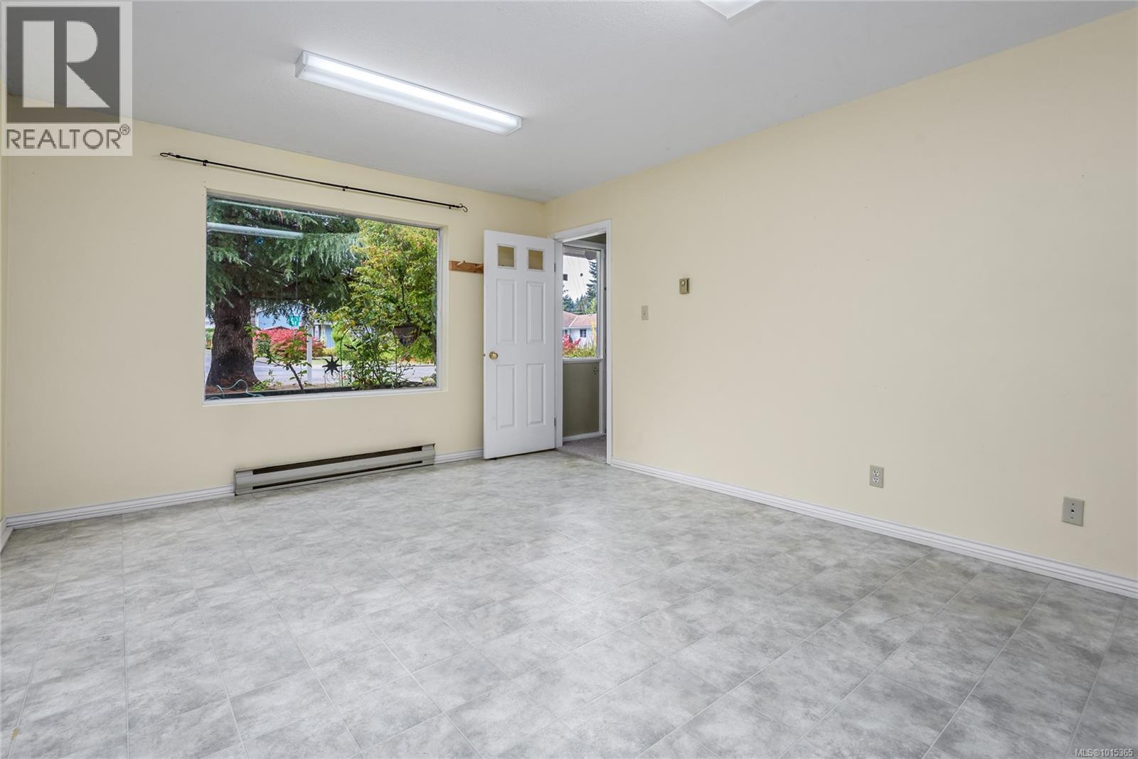 1520 Embleton Cres, Courtenay
