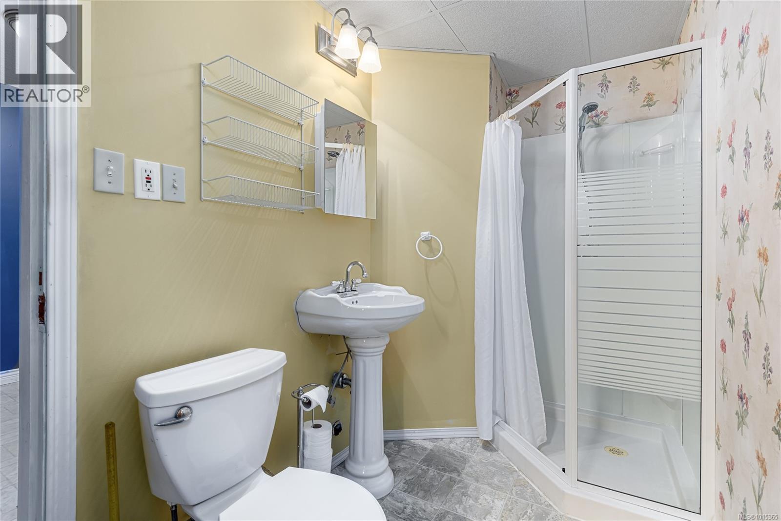 1520 Embleton Cres, Courtenay