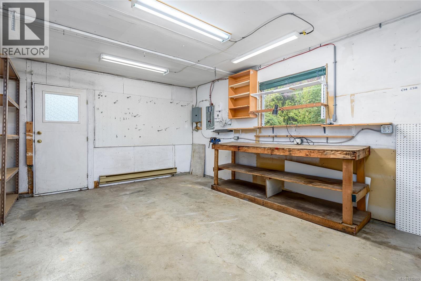 1520 Embleton Cres, Courtenay