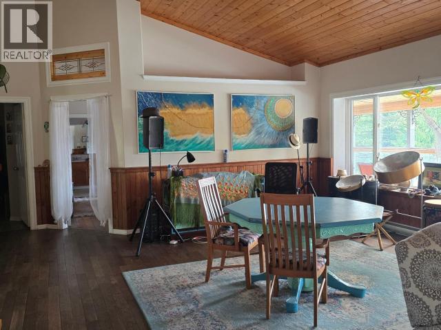 8075 CENTENNIAL DRIVE, Powell River