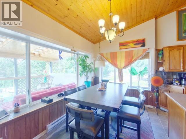 8075 CENTENNIAL DRIVE, Powell River