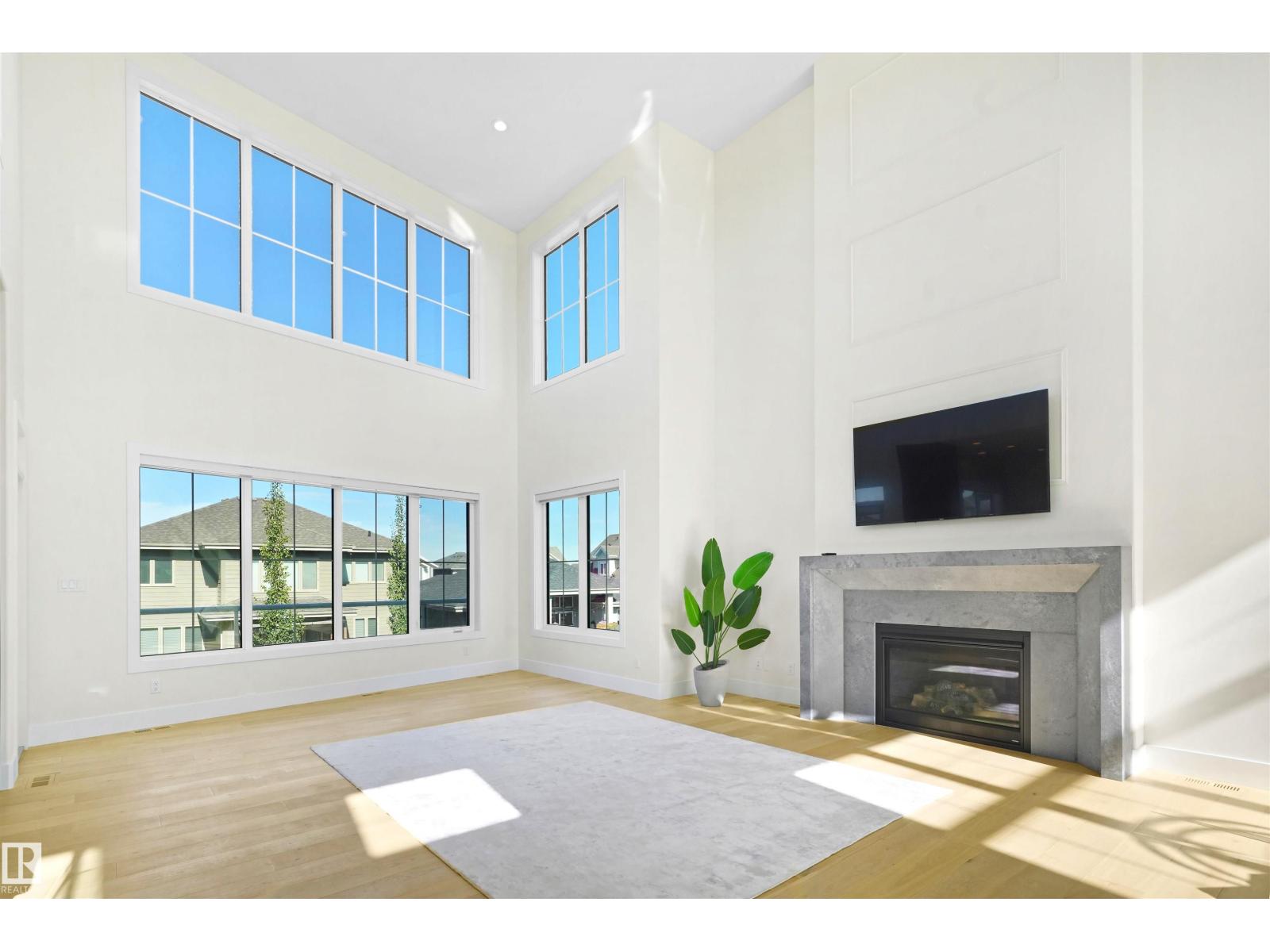 11 JUBILATION DR, St. Albert