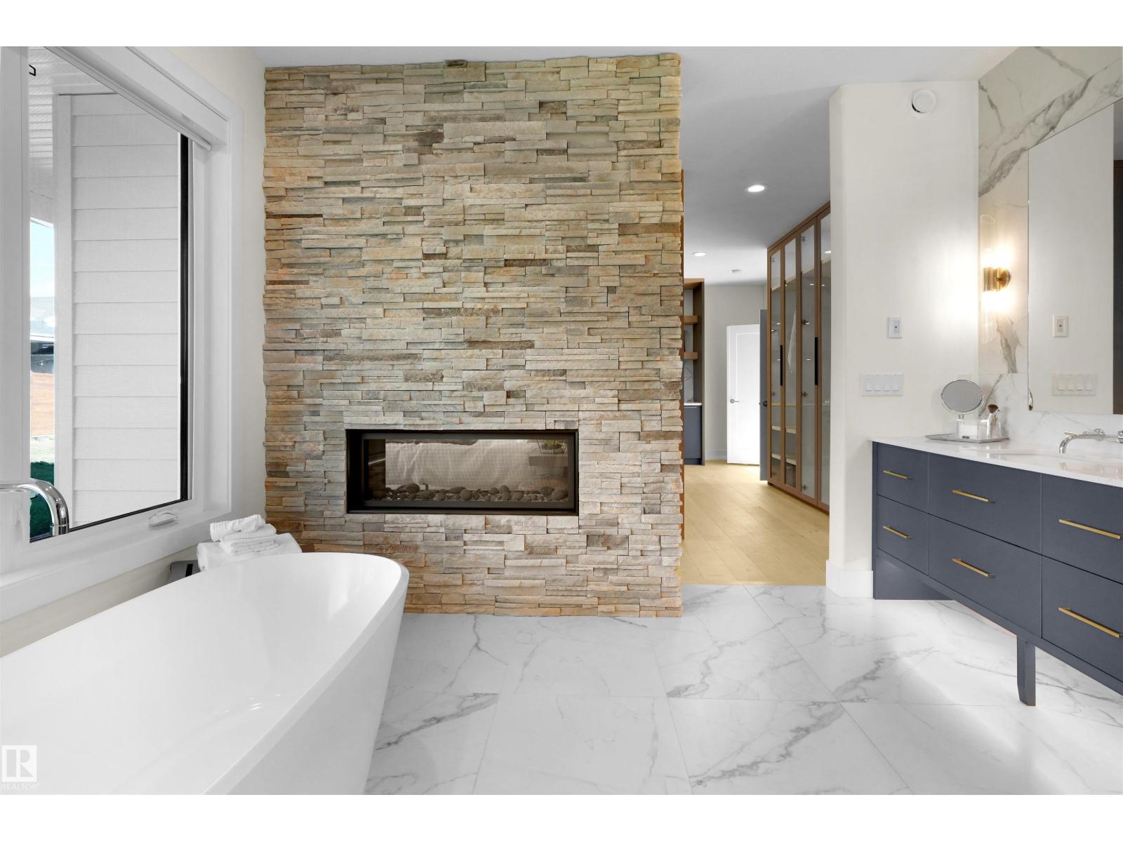 11 JUBILATION DR, St. Albert