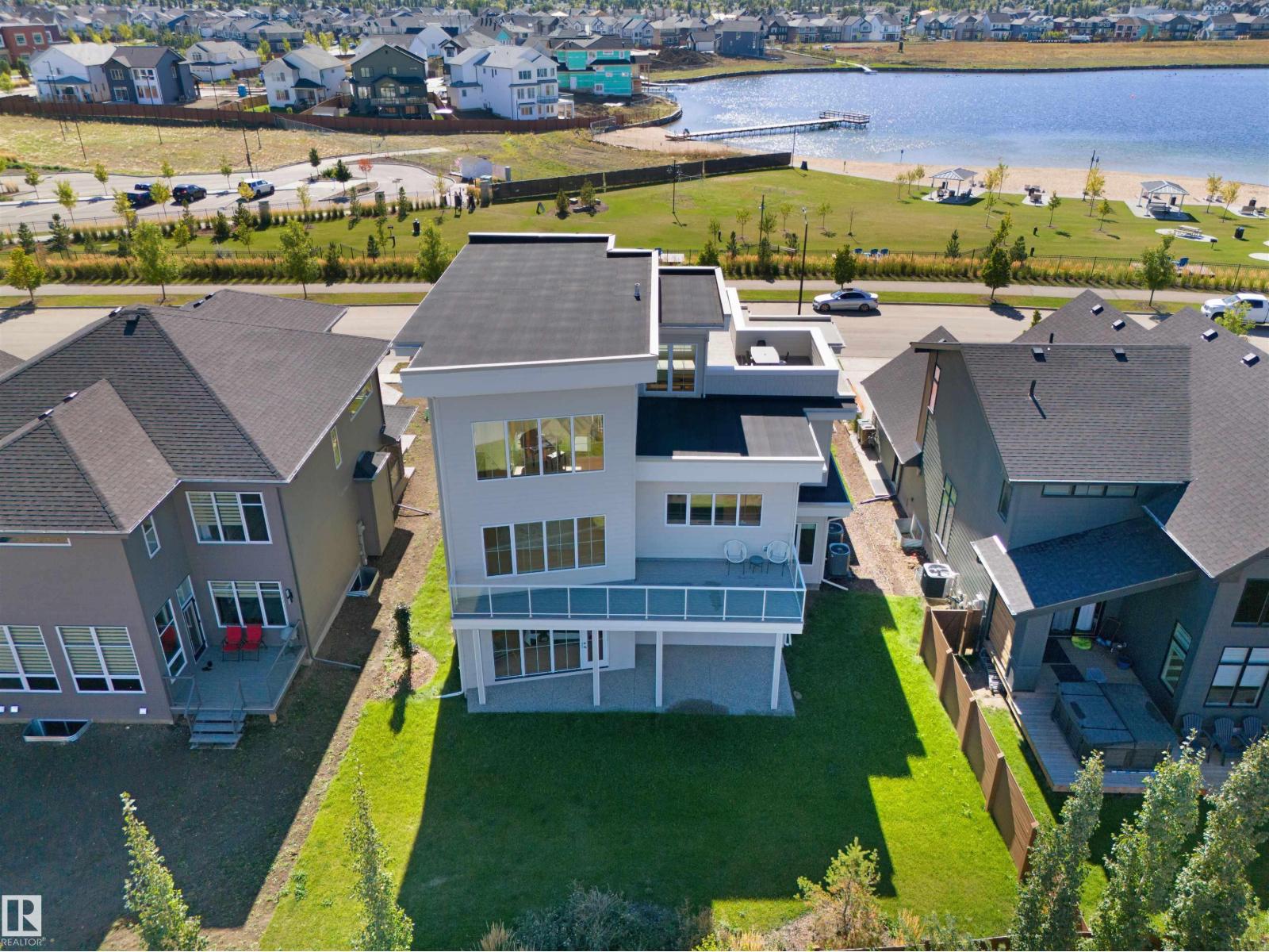 11 JUBILATION DR, St. Albert