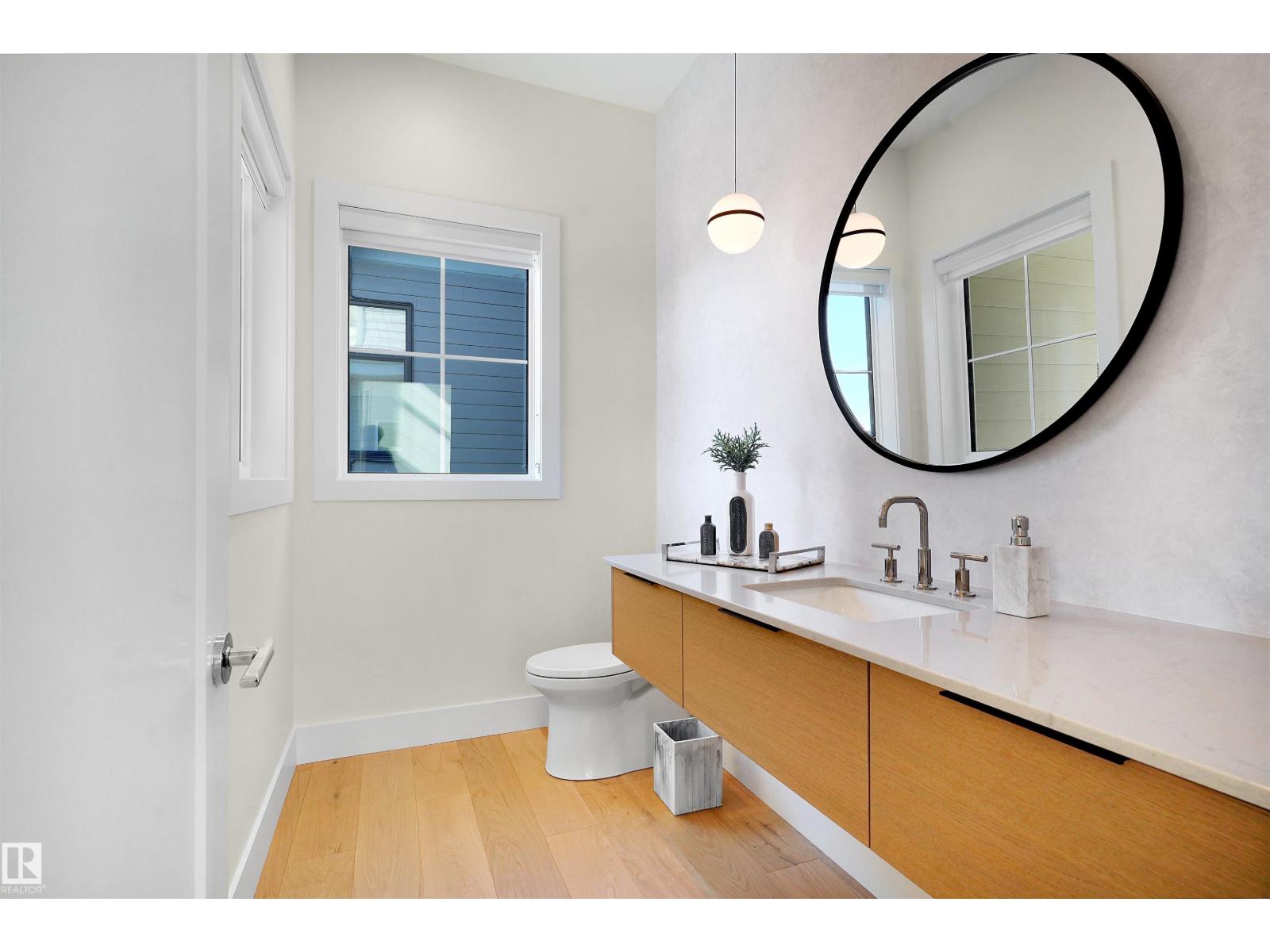 11 JUBILATION DR, St. Albert