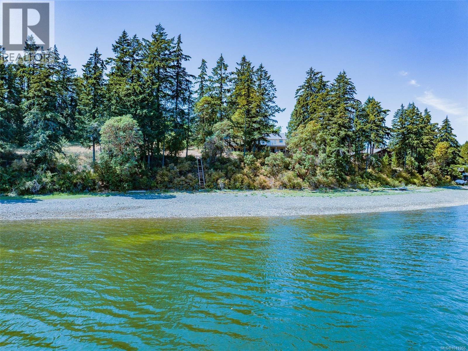 5030 Limberis Dr, Ladysmith