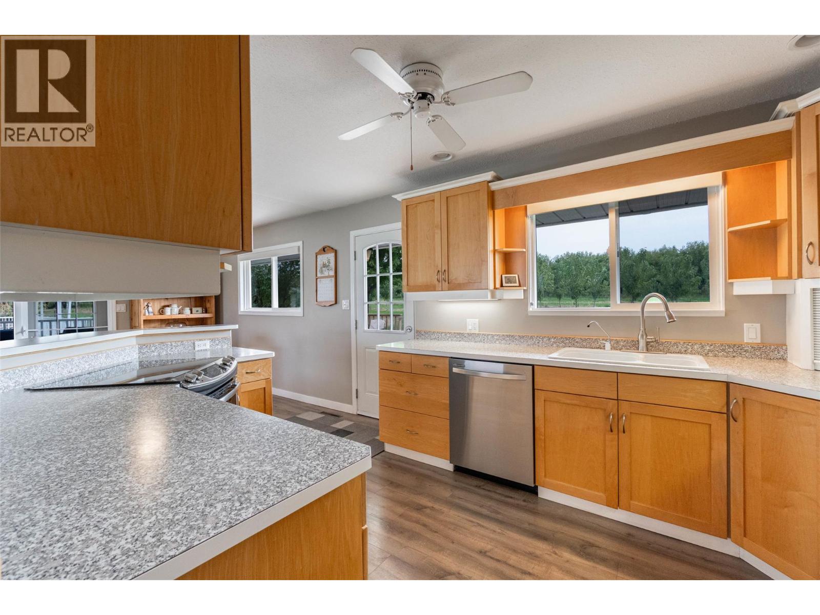 5549 Snowbrush Street, Oliver