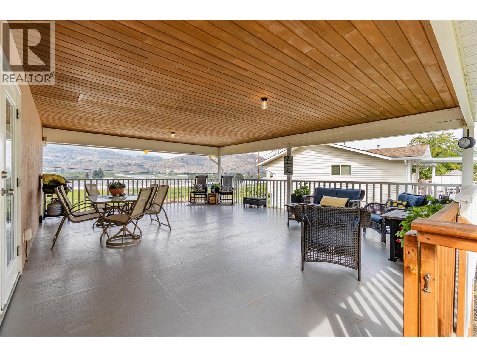 5549 Snowbrush Street, Oliver