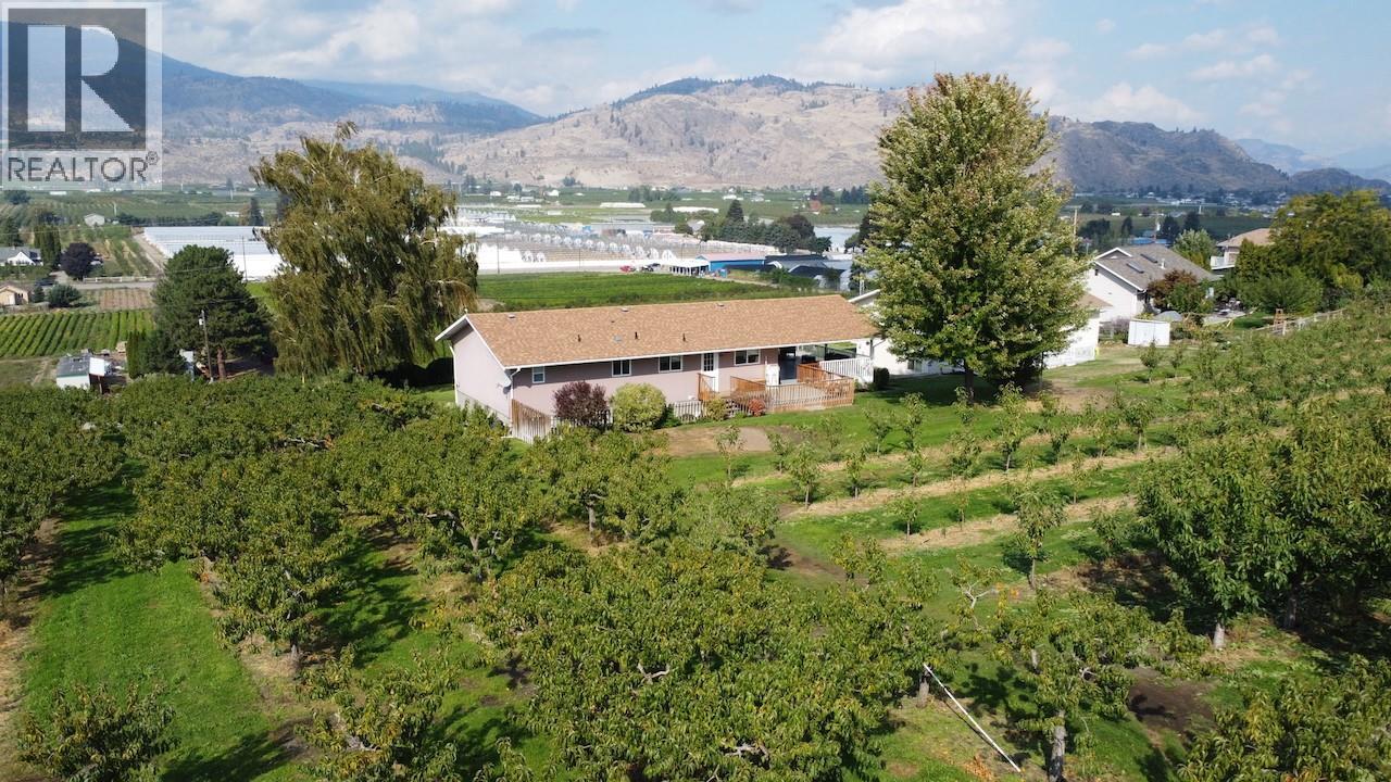 5549 Snowbrush Street, Oliver