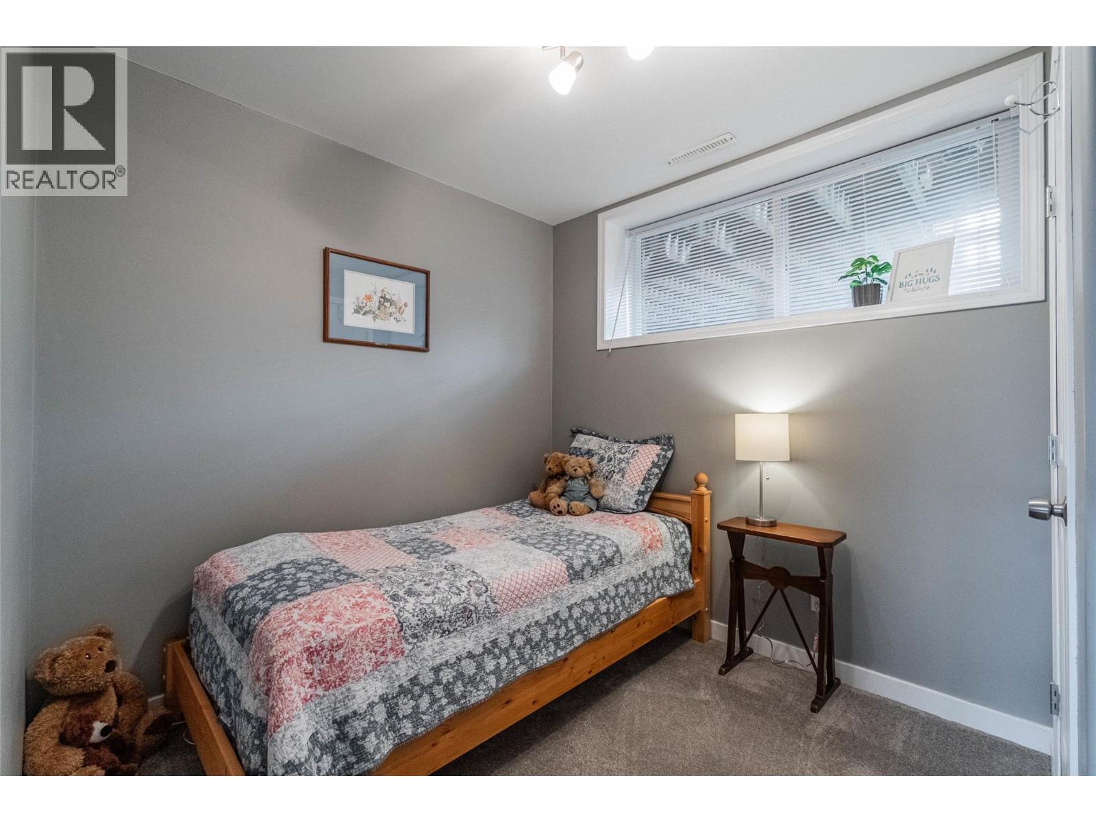 5549 Snowbrush Street, Oliver