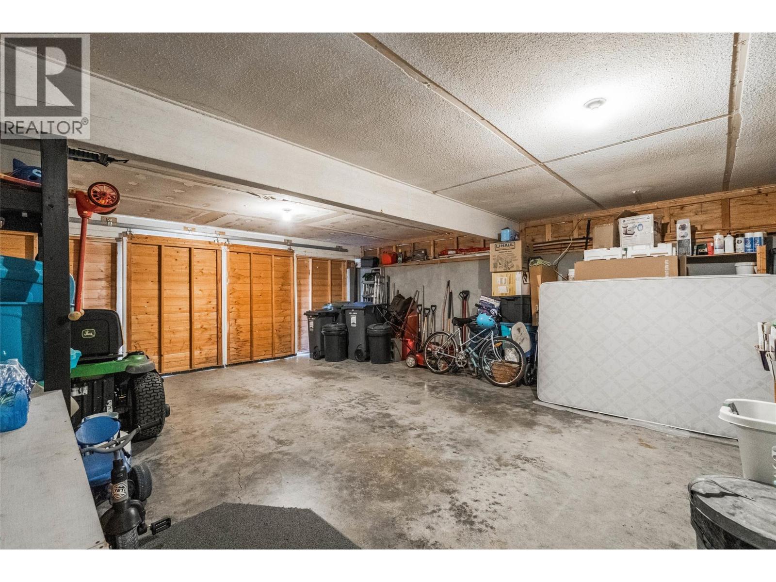 5549 Snowbrush Street, Oliver