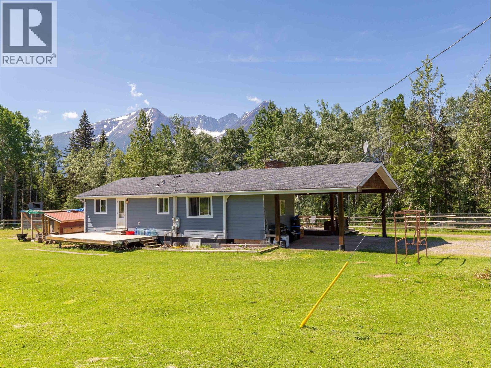 5933 RACEWAY Road, Smithers