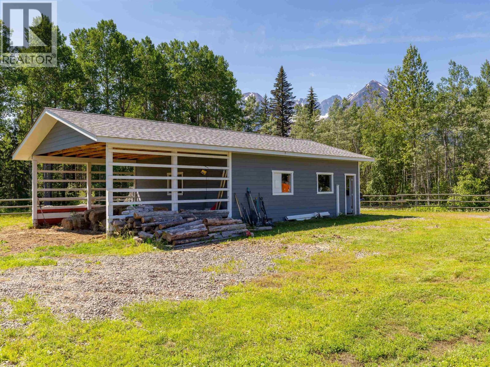 5933 RACEWAY Road, Smithers