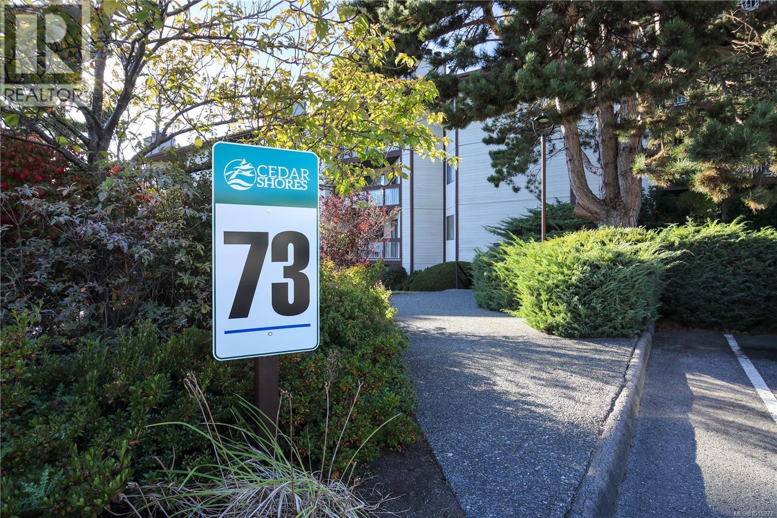 105 73 Gorge Rd W, Saanich