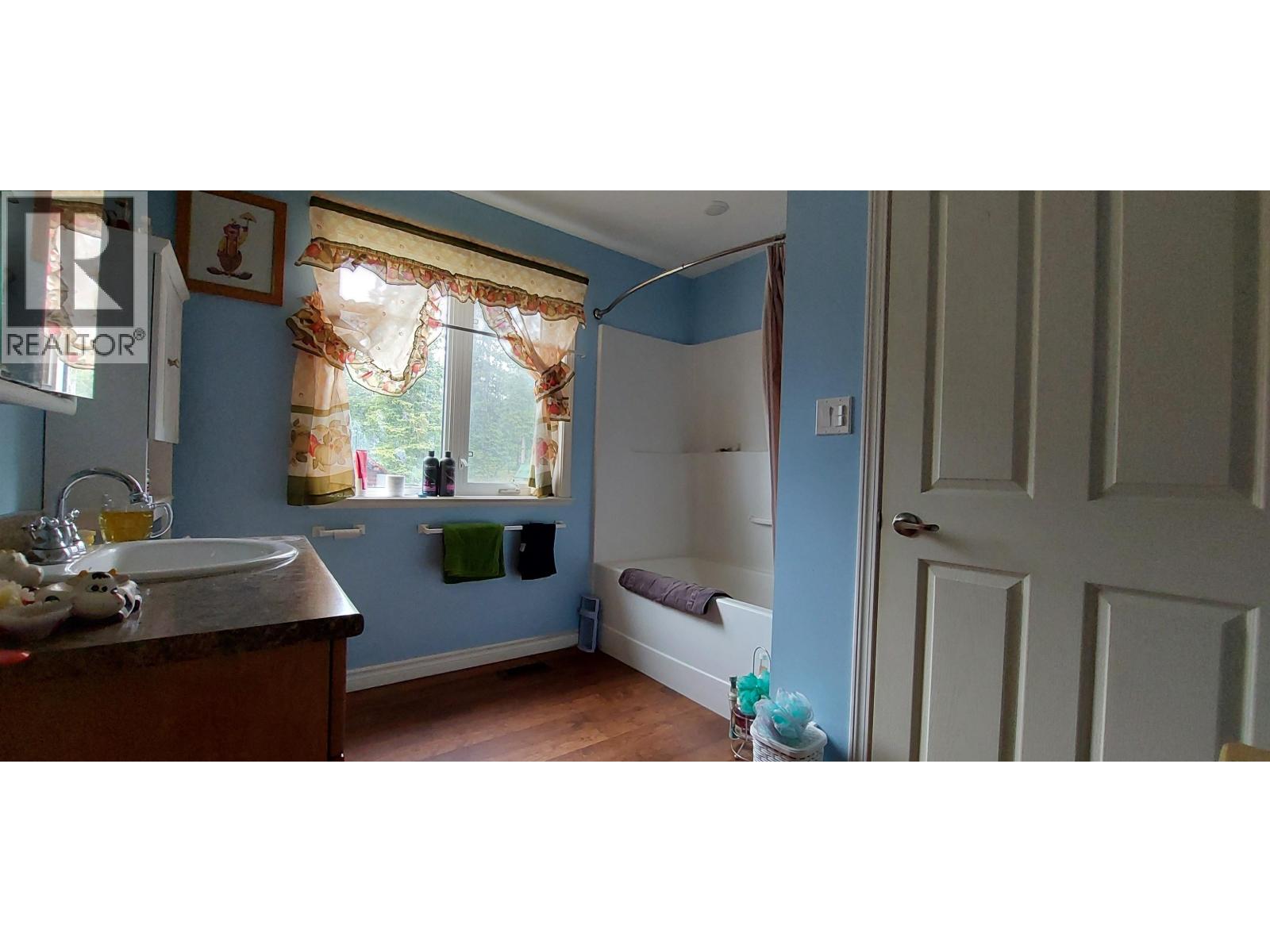 3400 CORVIN ROAD - 23