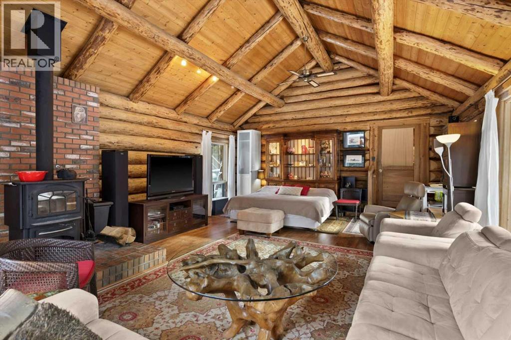 64 Breezewood Bay, Bragg Creek