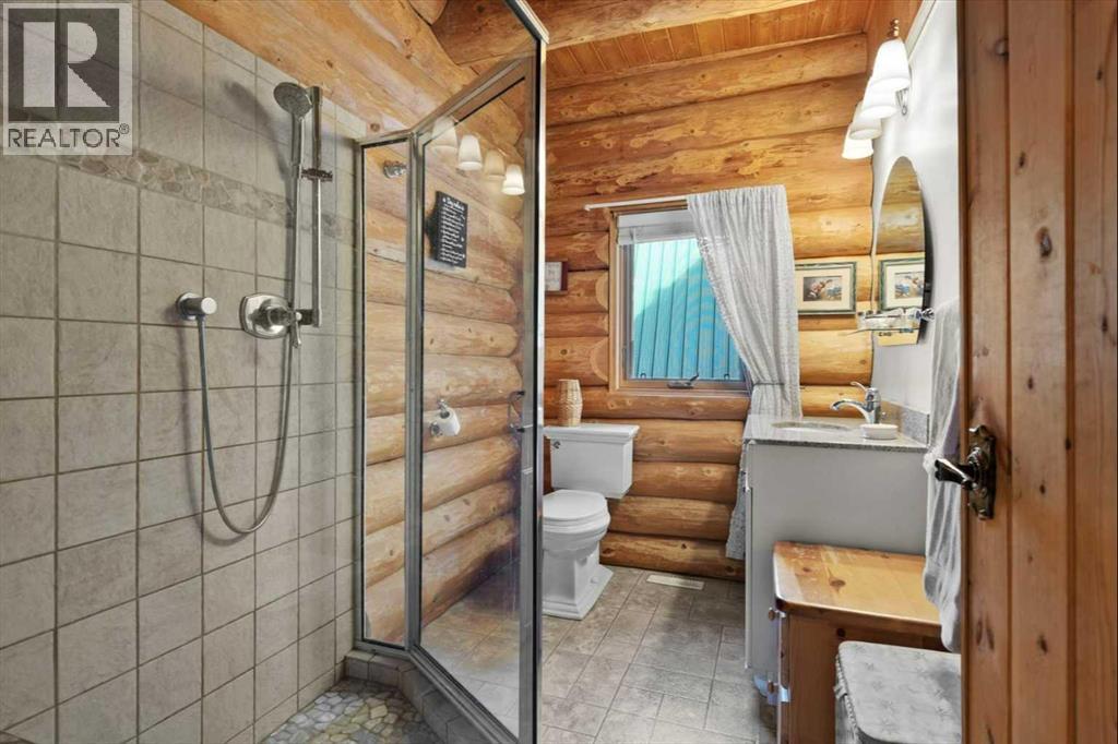 64 Breezewood Bay, Bragg Creek