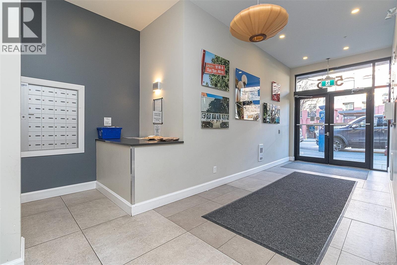 208 595 Pandora Avenue, Victoria
