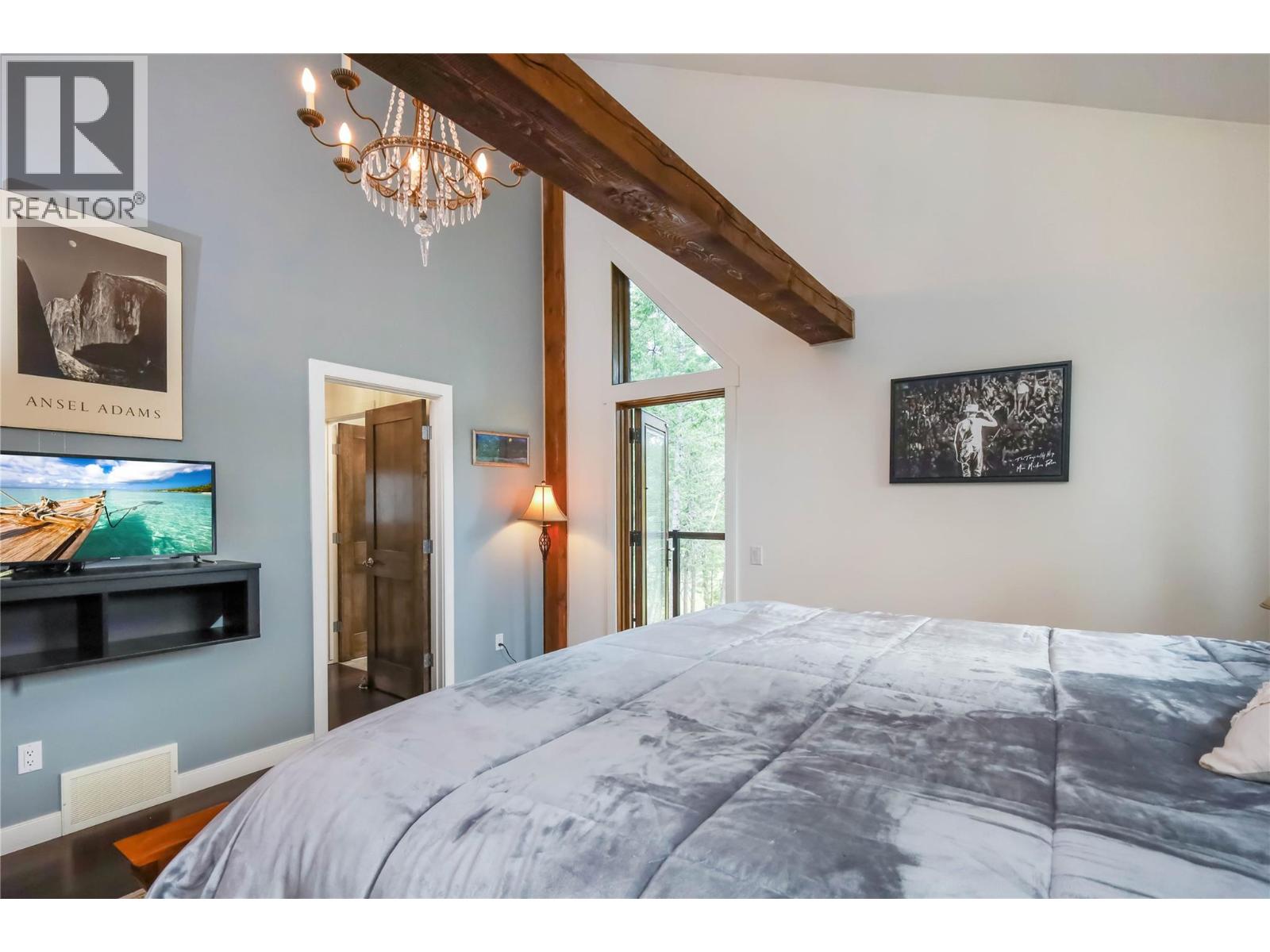 2462 Castlestone Drive, Invermere