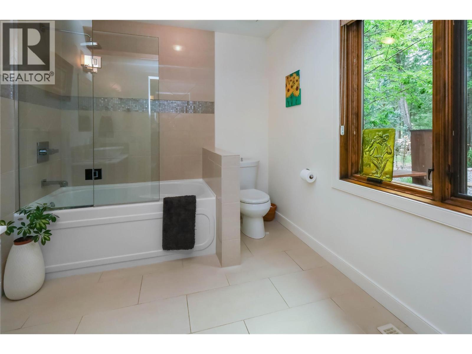 2462 Castlestone Drive, Invermere
