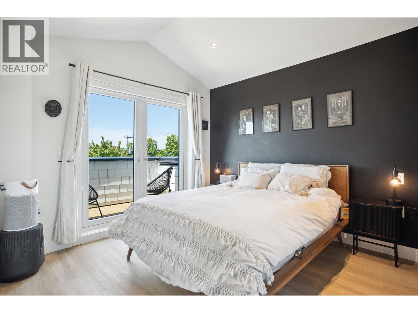 5018 NANAIMO STREET, Vancouver