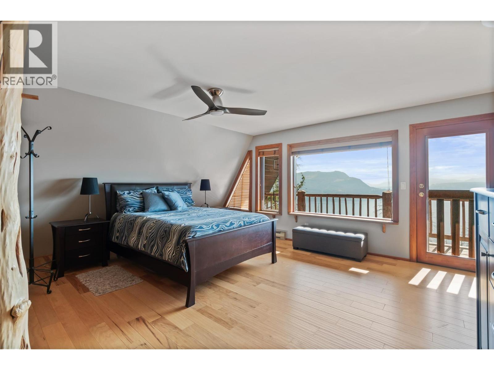 4878 Leopold Road, Celista