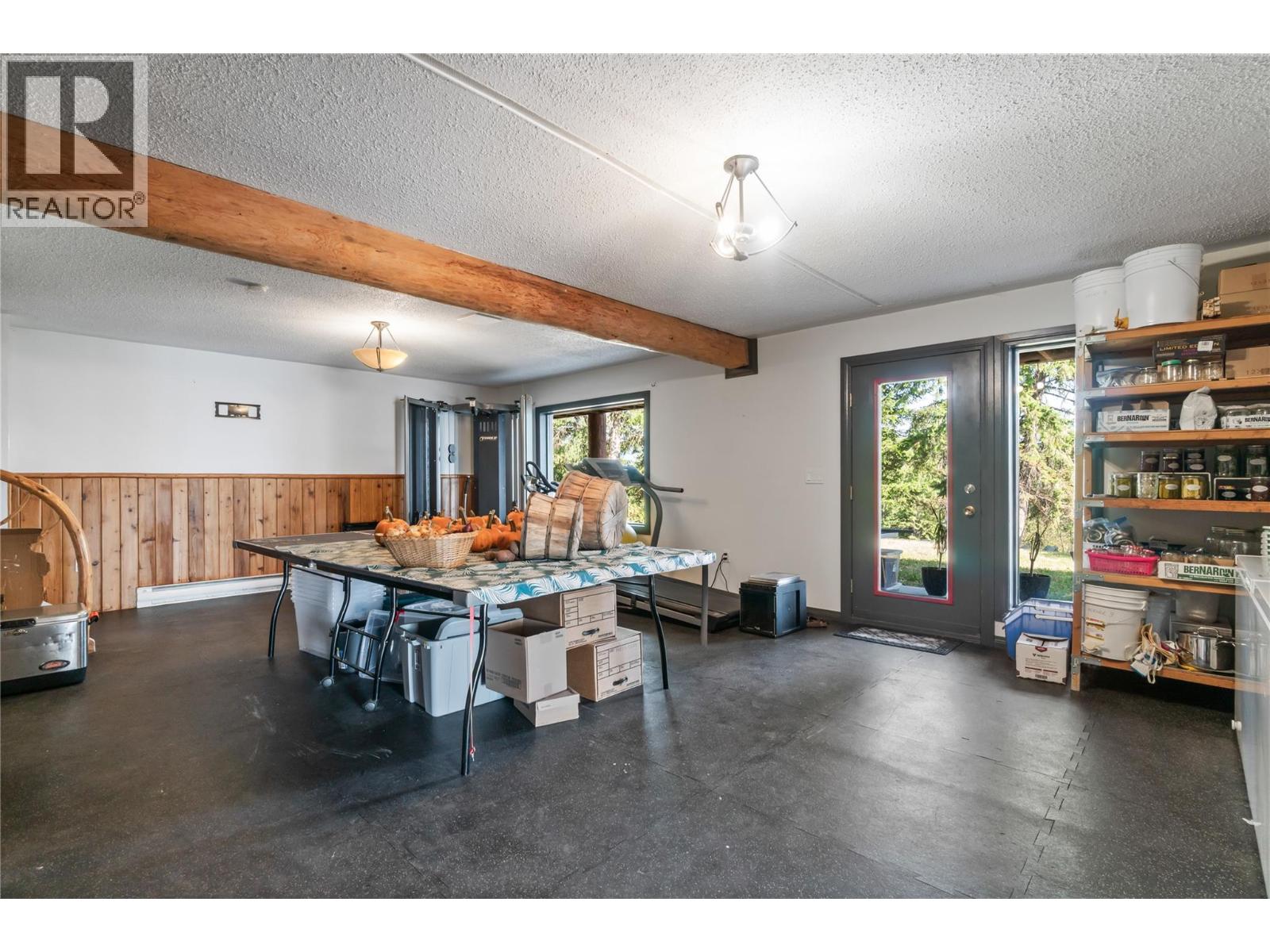 4878 Leopold Road, Celista