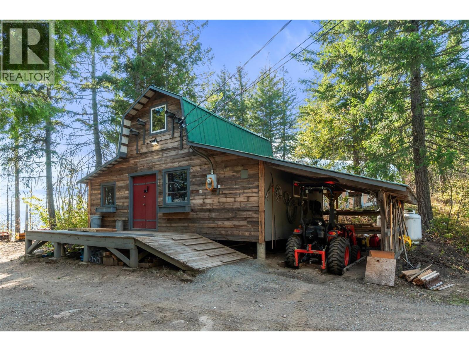 4878 Leopold Road, Celista