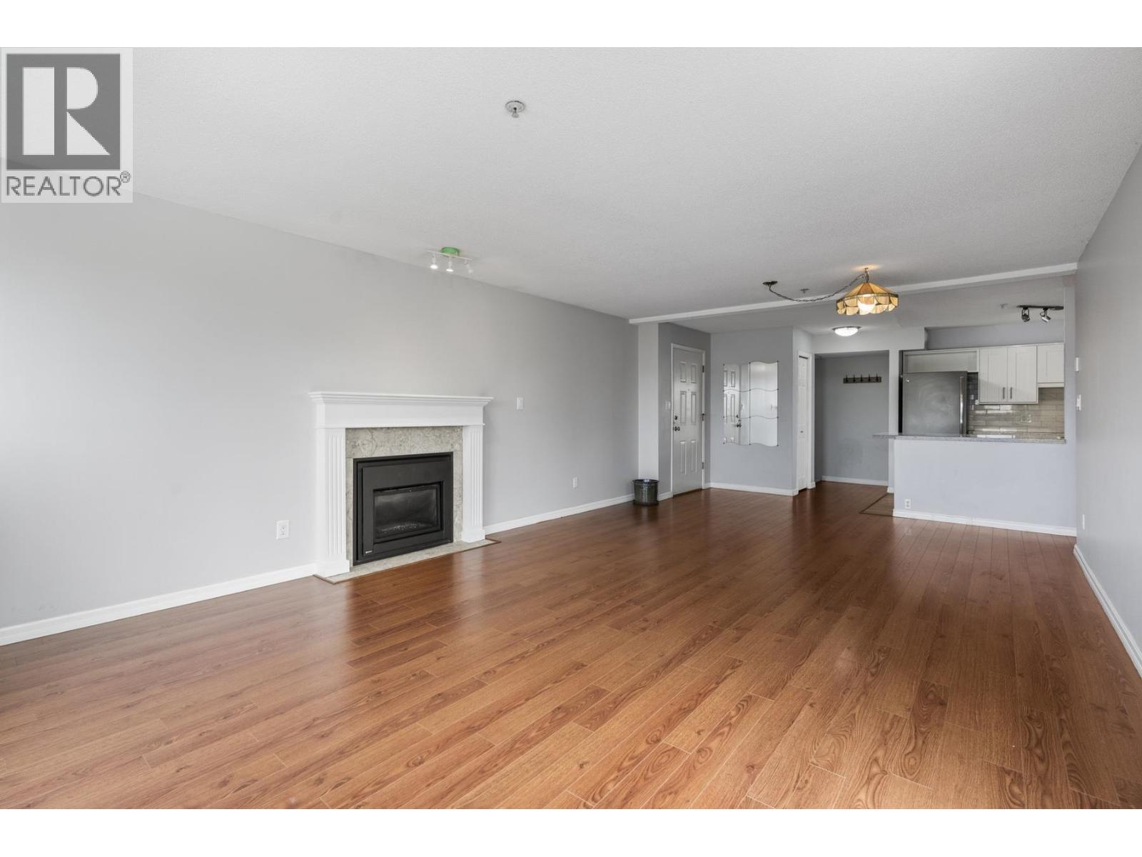 1116 O'FLAHERTY GATE, Port Coquitlam