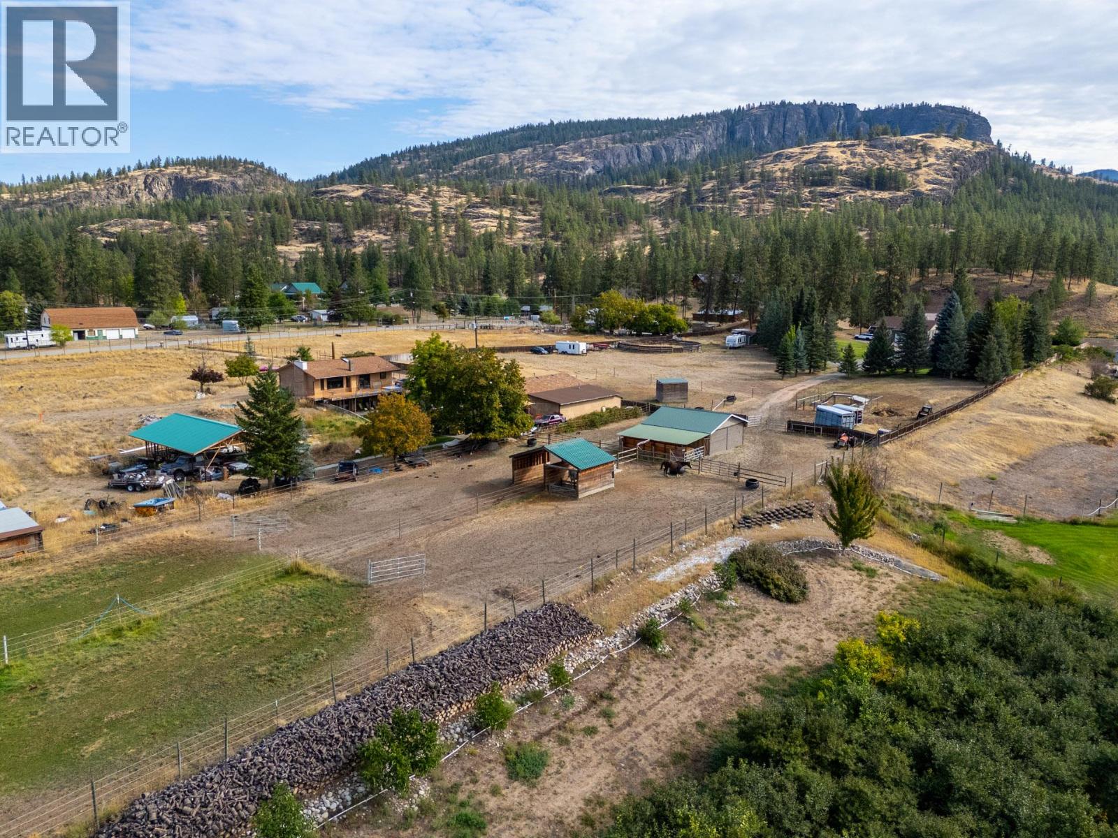  602 Johnson Crescent, Oliver