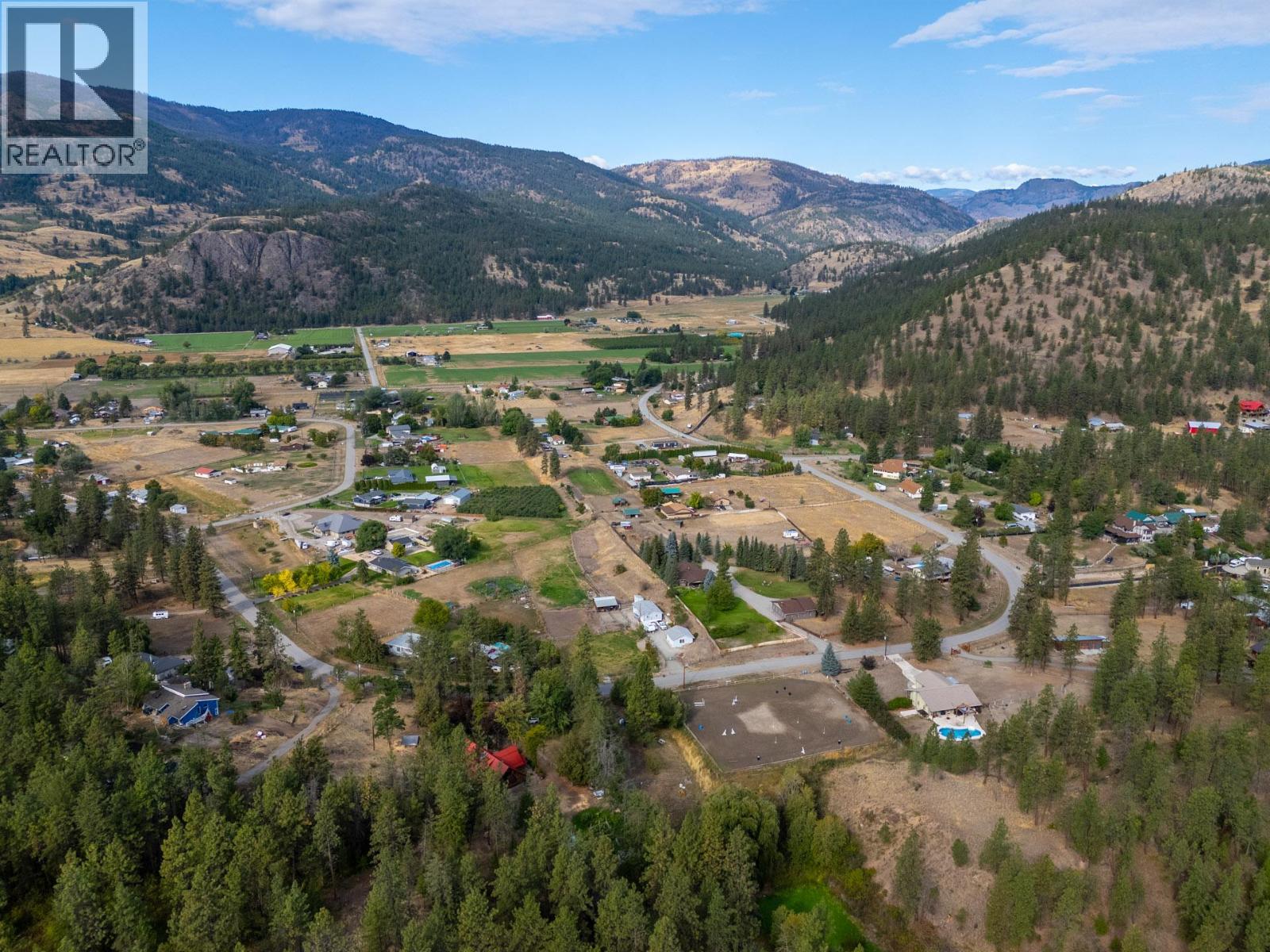  602 Johnson Crescent, Oliver