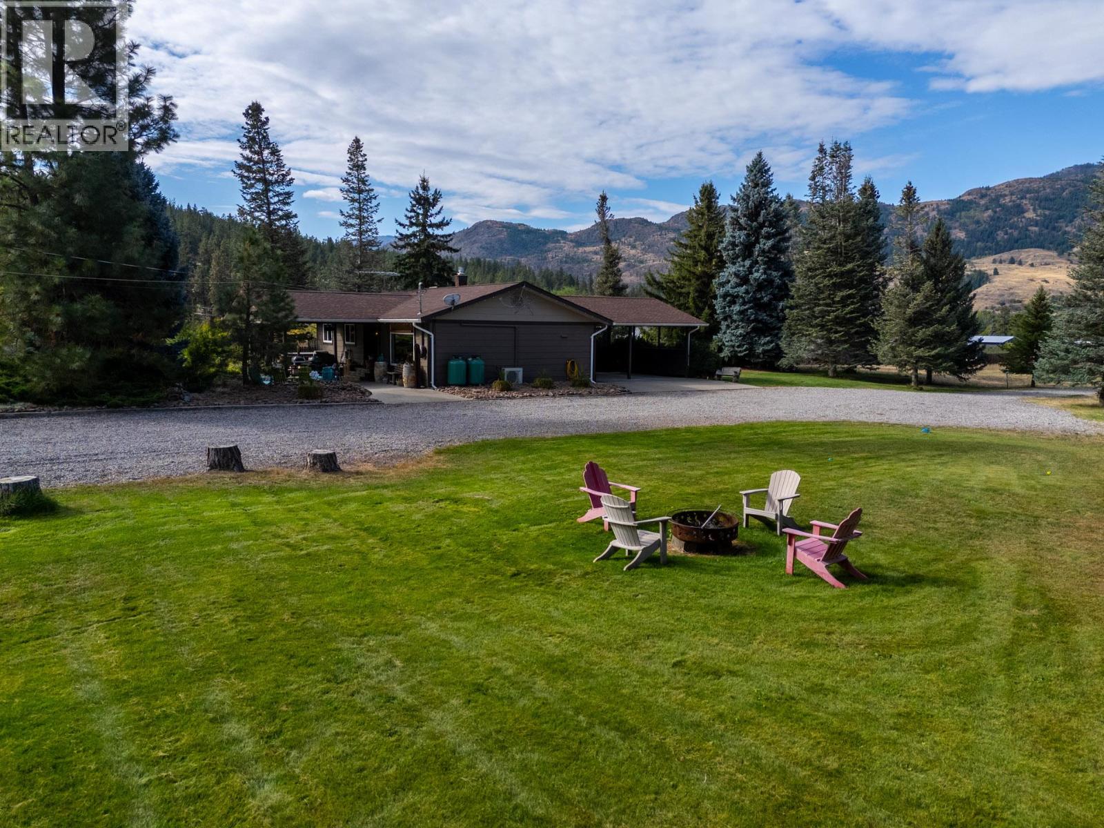  602 Johnson Crescent, Oliver