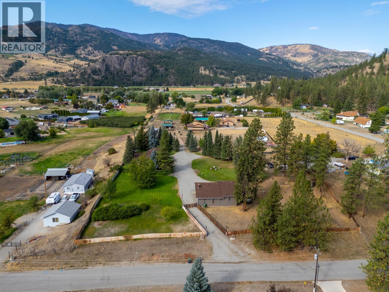  602 Johnson Crescent, Oliver