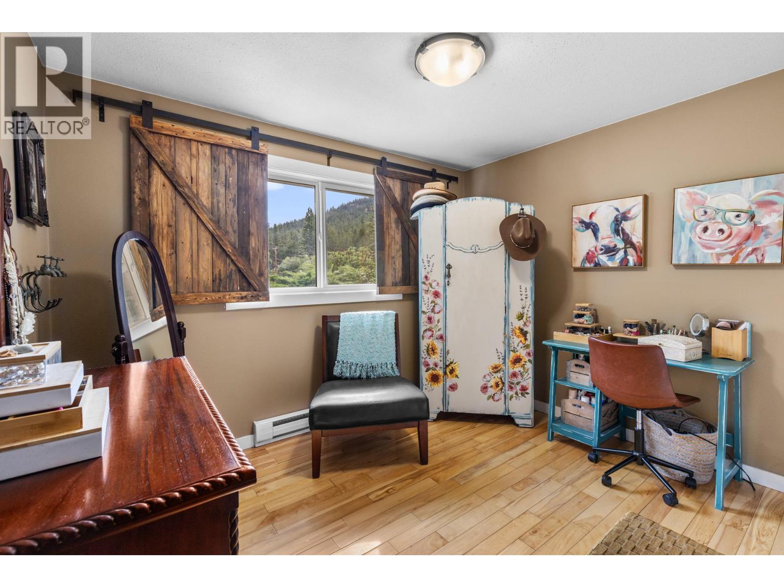  602 Johnson Crescent, Oliver