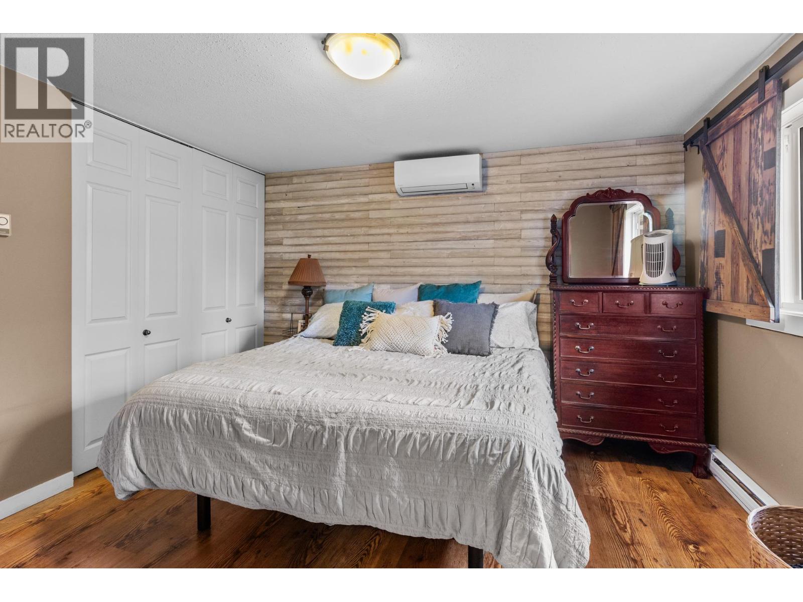  602 Johnson Crescent, Oliver