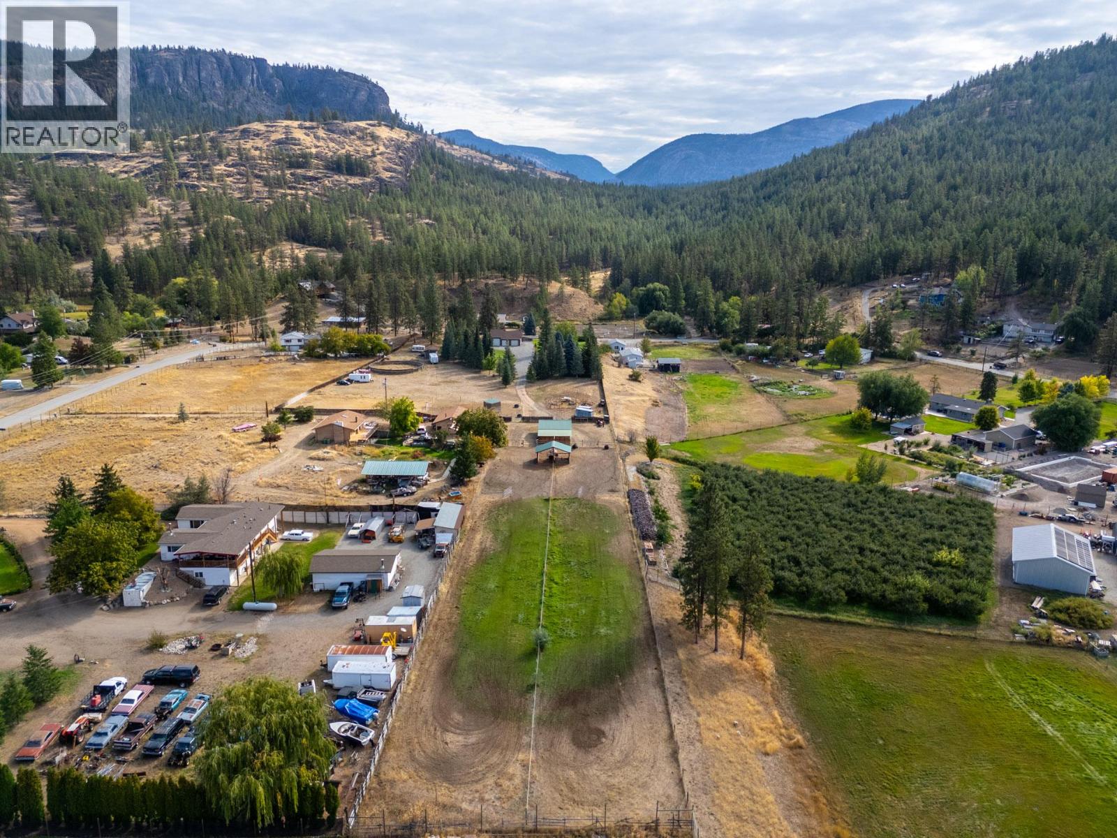  602 Johnson Crescent, Oliver