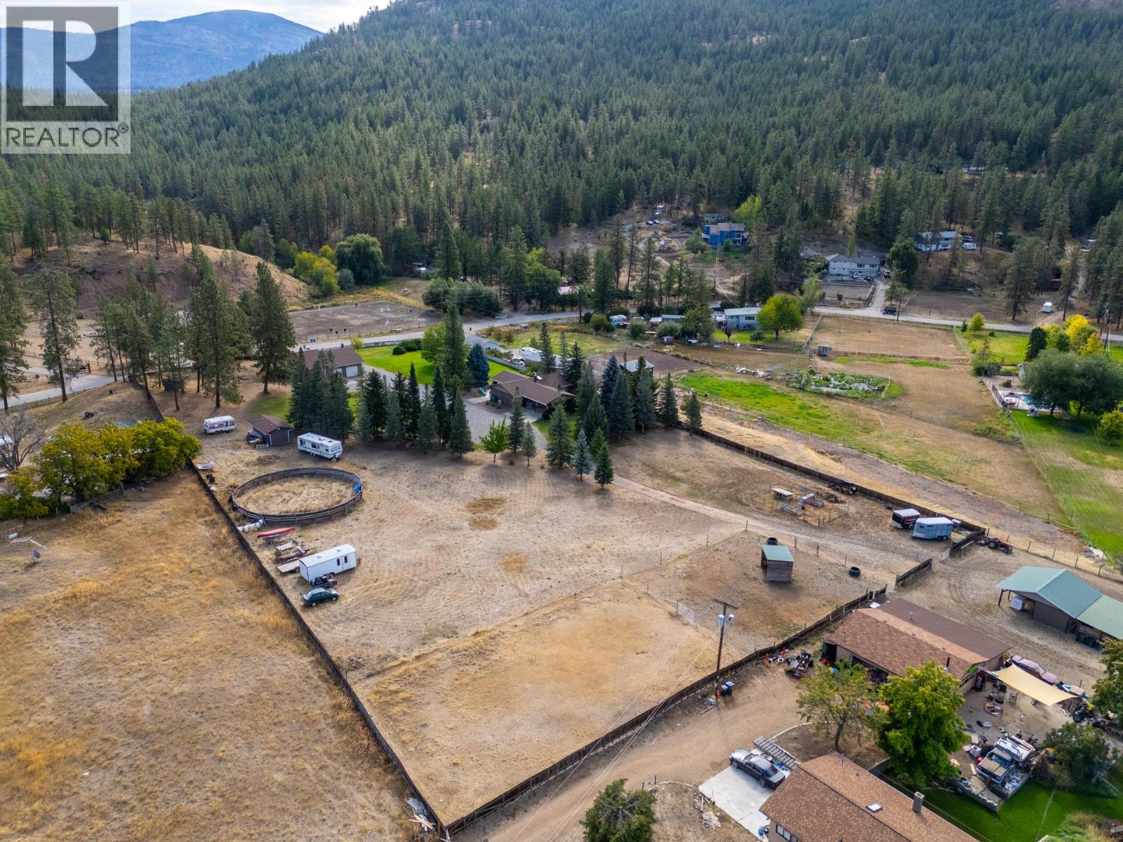  602 Johnson Crescent, Oliver