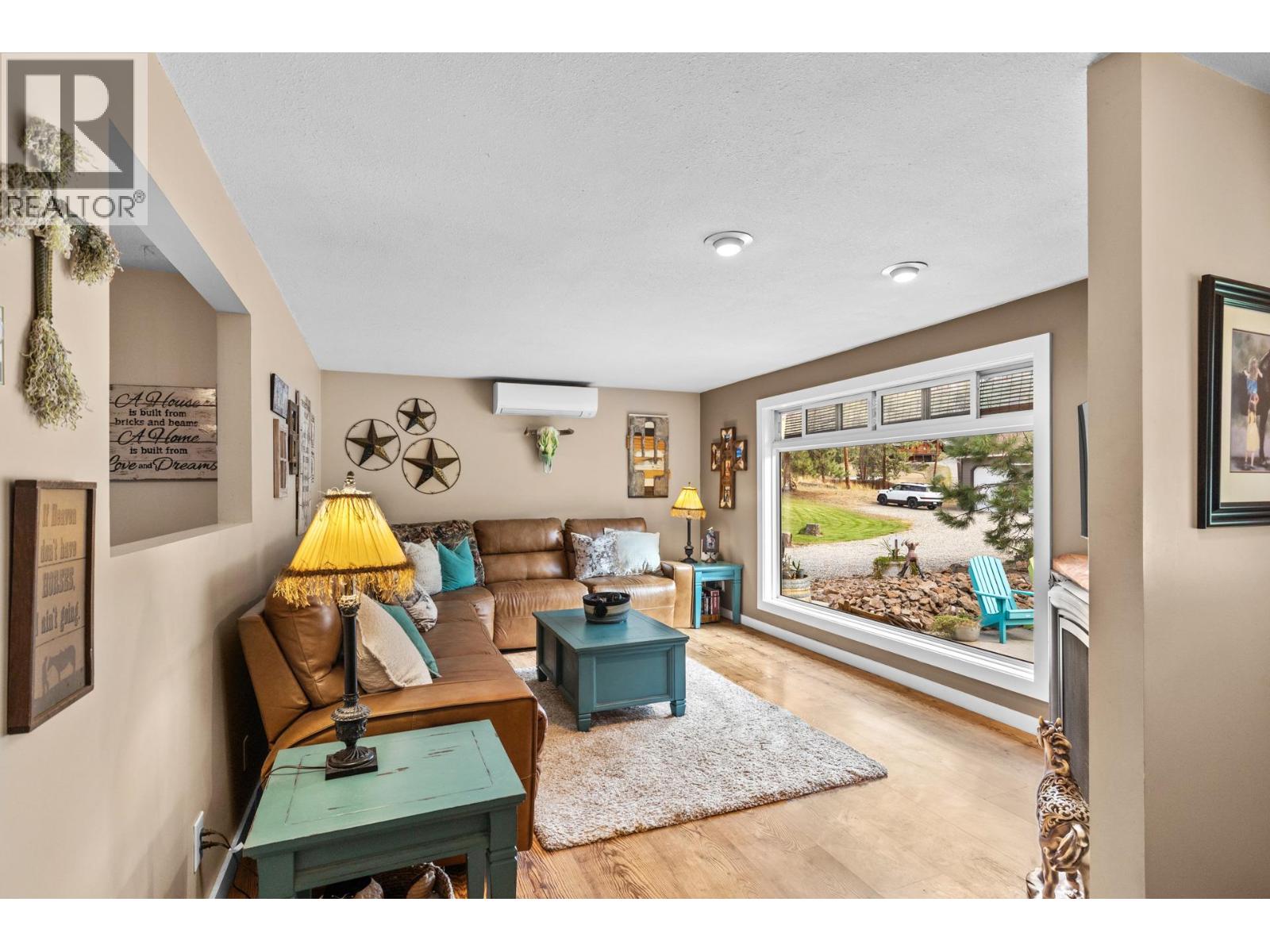  602 Johnson Crescent, Oliver