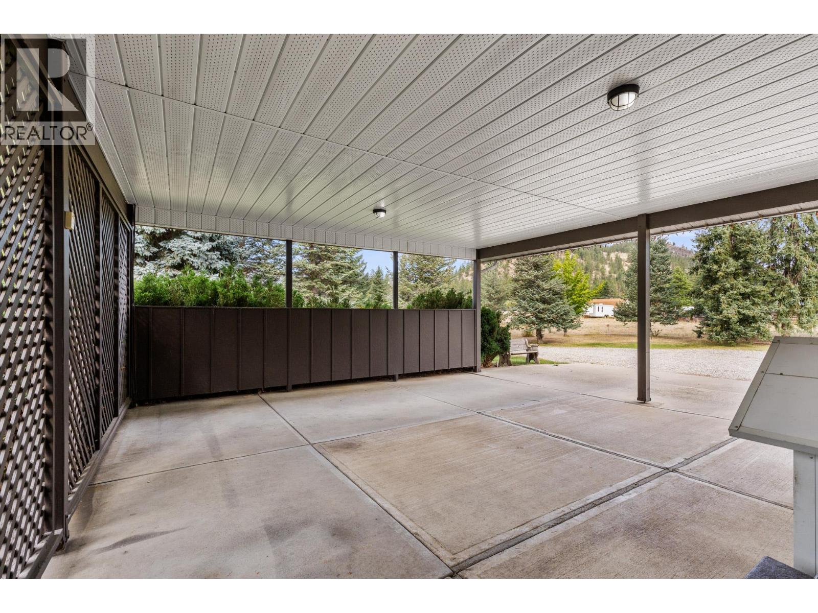  602 Johnson Crescent, Oliver