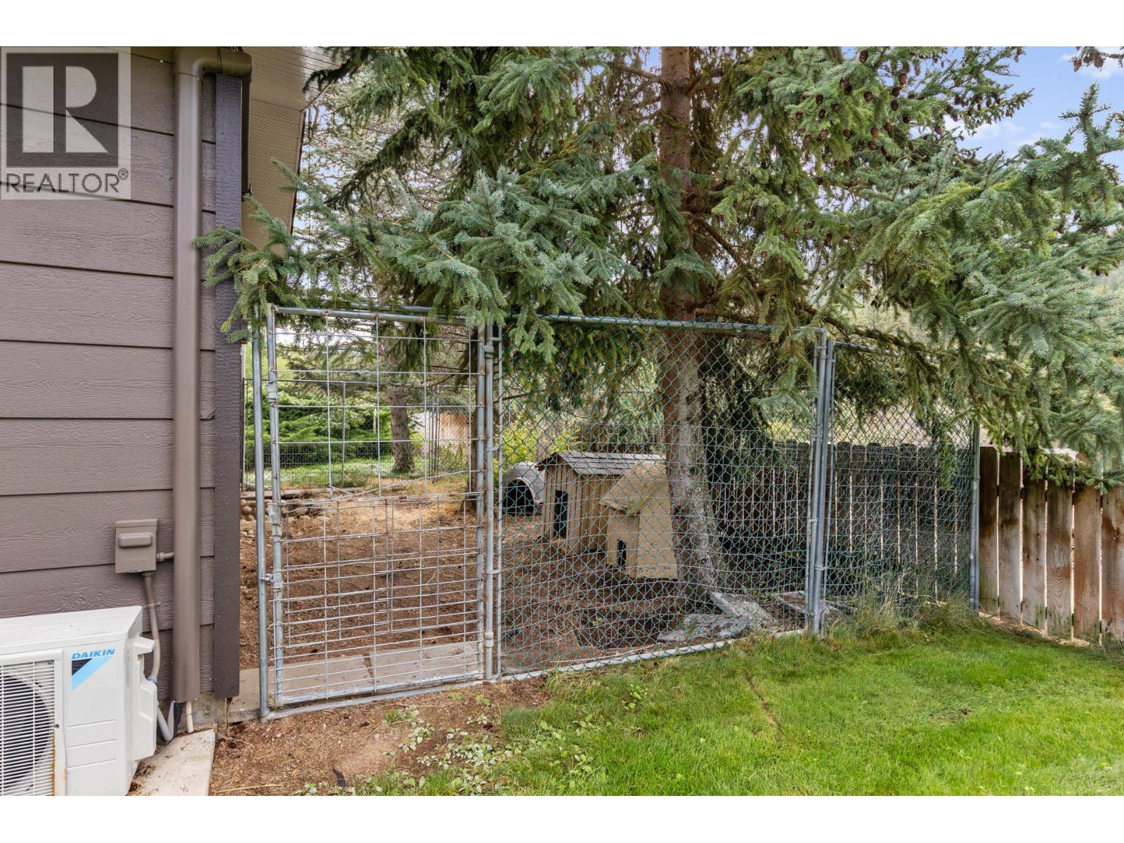  602 Johnson Crescent, Oliver