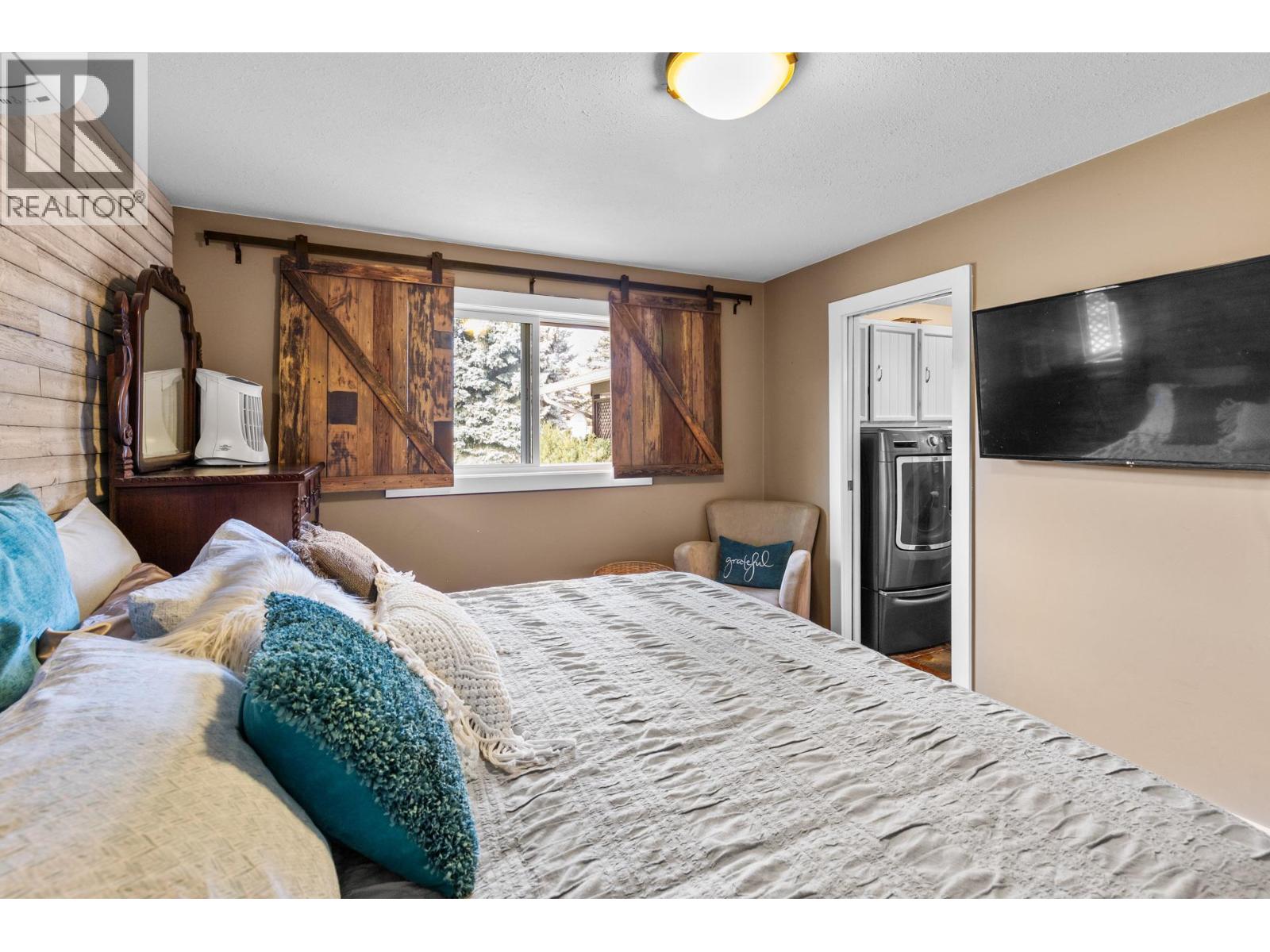  602 Johnson Crescent, Oliver