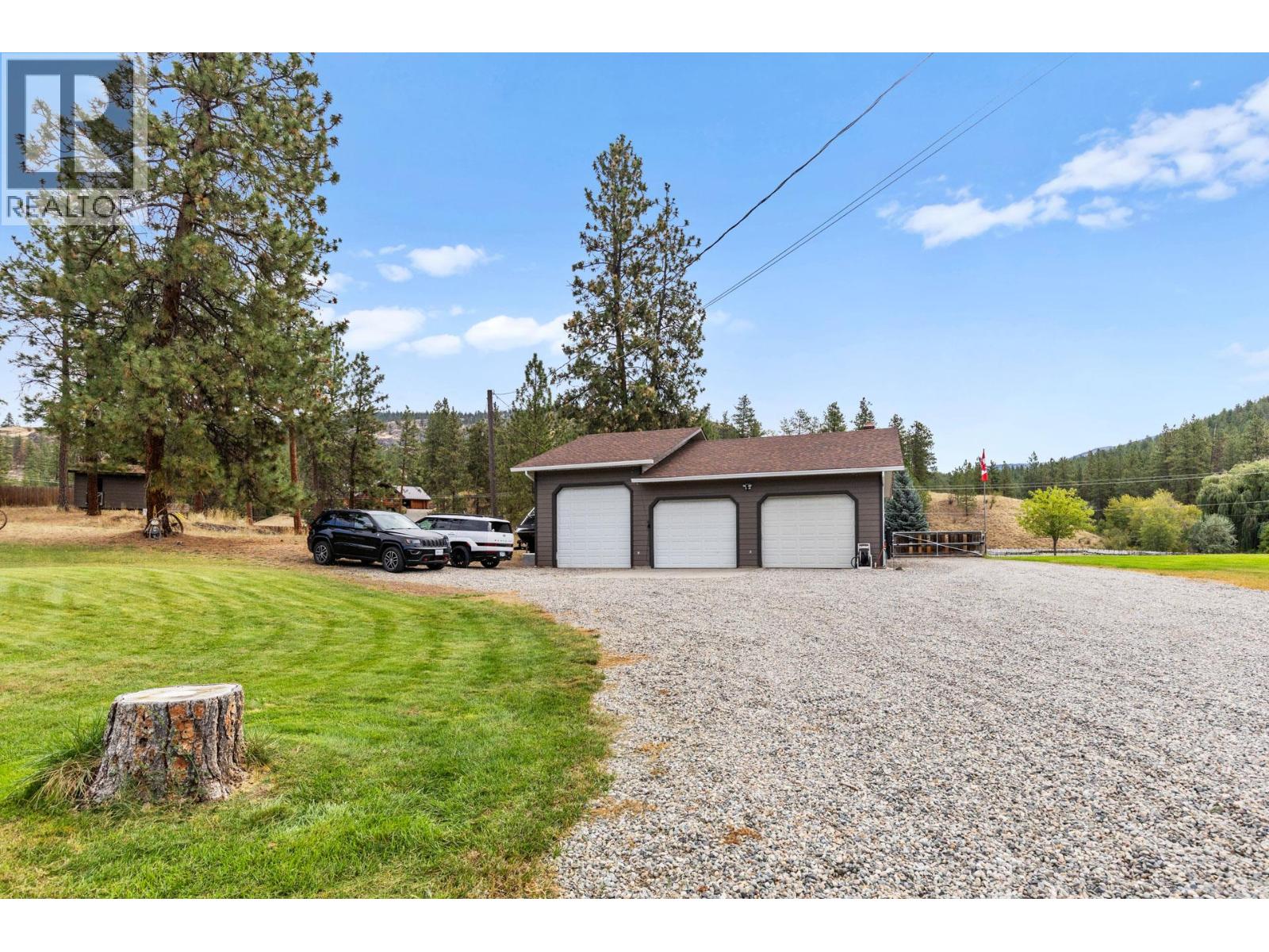  602 Johnson Crescent, Oliver