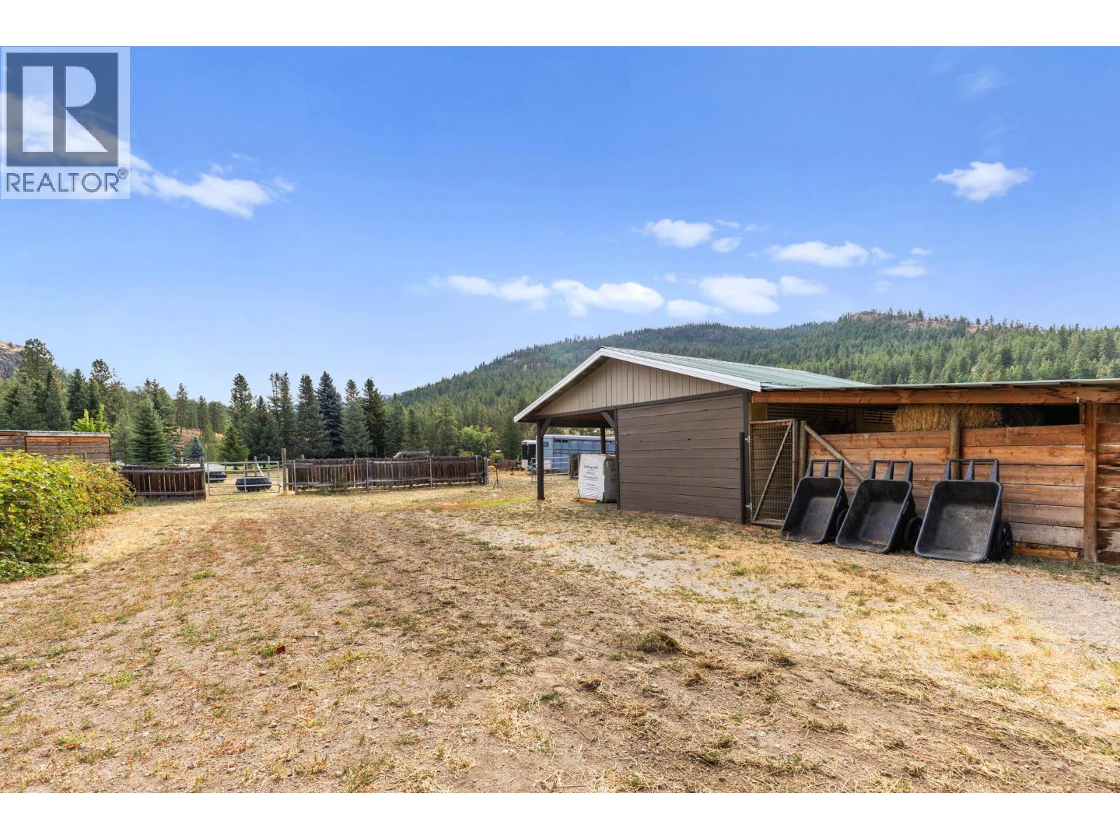  602 Johnson Crescent, Oliver