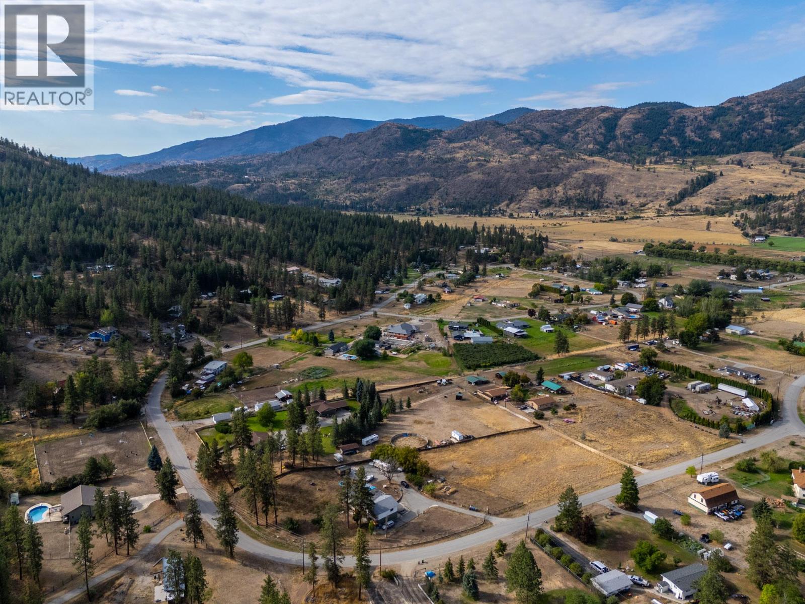  602 Johnson Crescent, Oliver