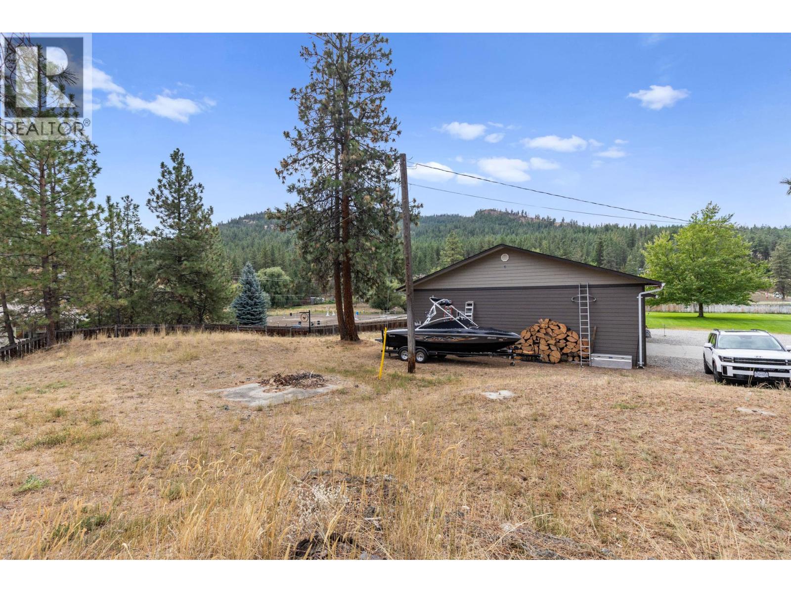  602 Johnson Crescent, Oliver