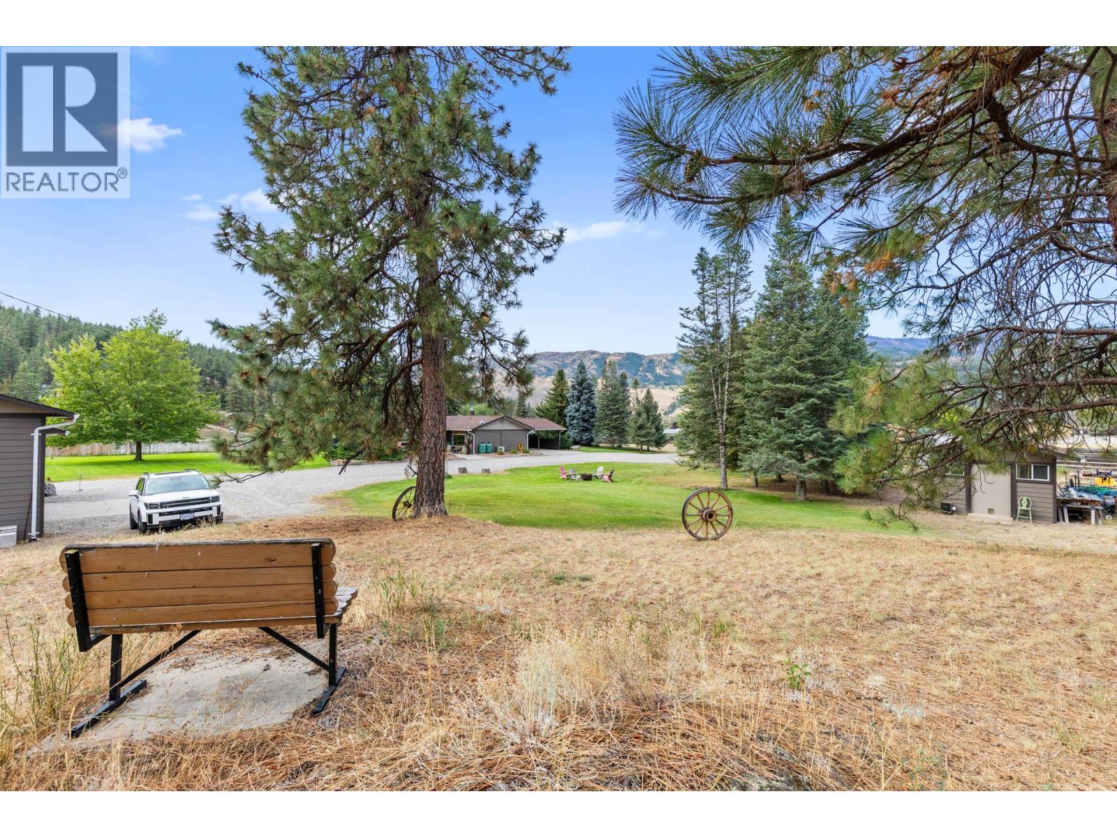  602 Johnson Crescent, Oliver